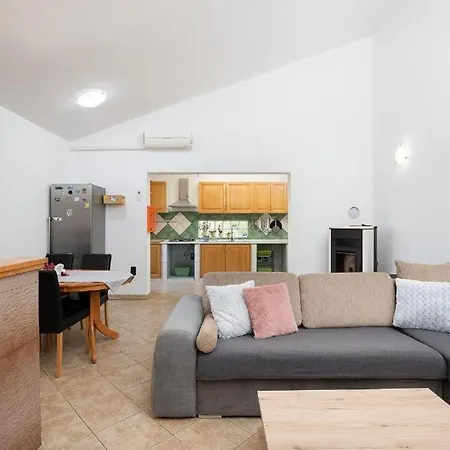 Apartment Ivan 2100 Appartement